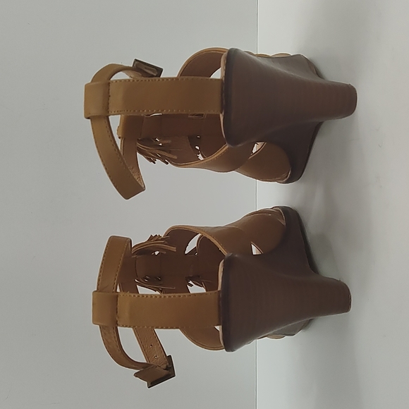 Tommy Bahama Palrinna Wedge Sandals - Picture 10 of 14